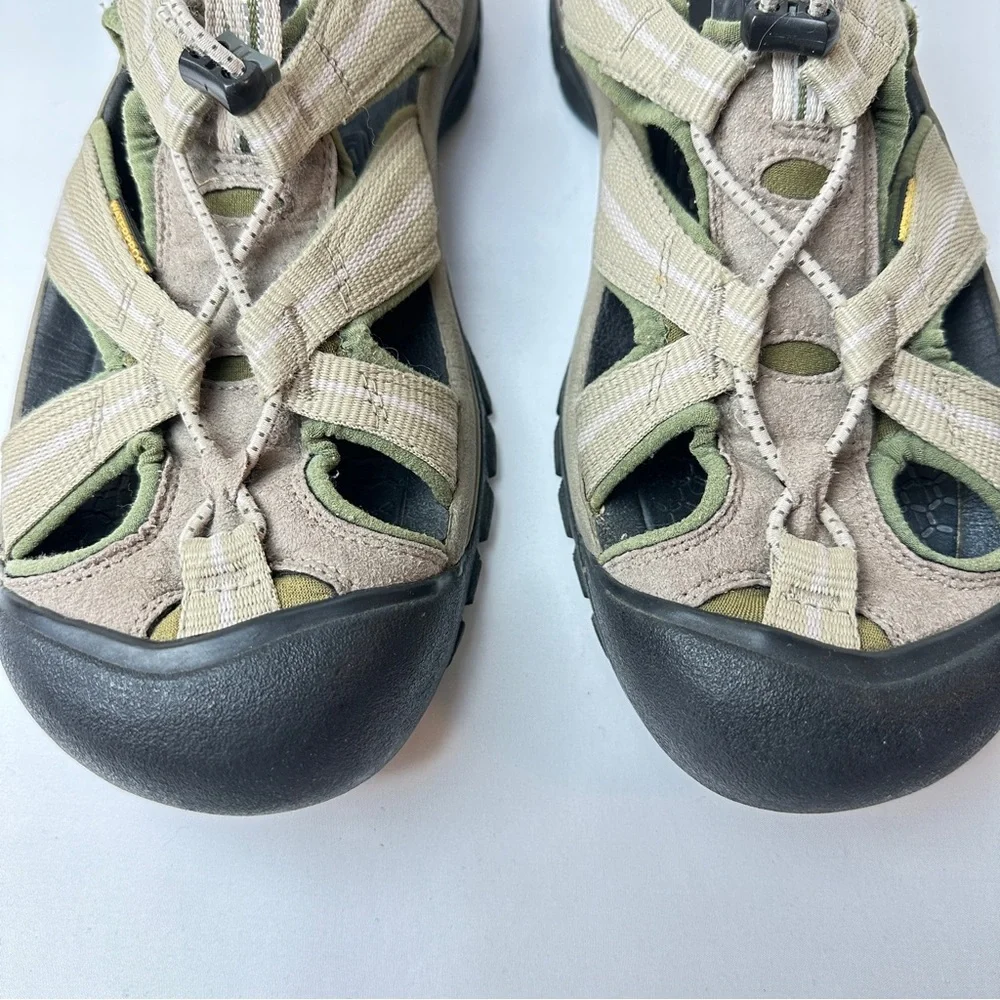 Keen‎ Hybrid Hiking  Sandals in Olive and Beige.